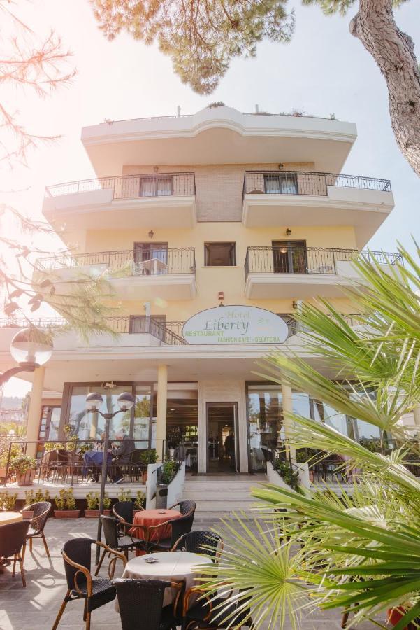 Hotel Liberty Roseto Degli Abruzzi Exterior foto